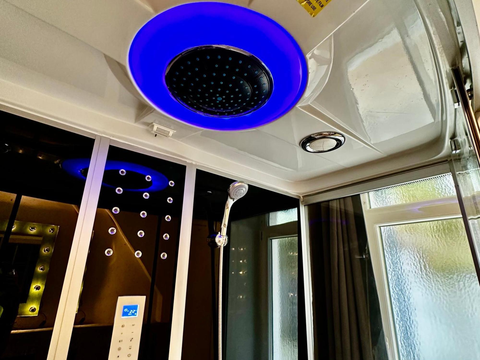 Beefree Whirlpoolsuite34-Free Parking & Fast Internet Passavia Esterno foto