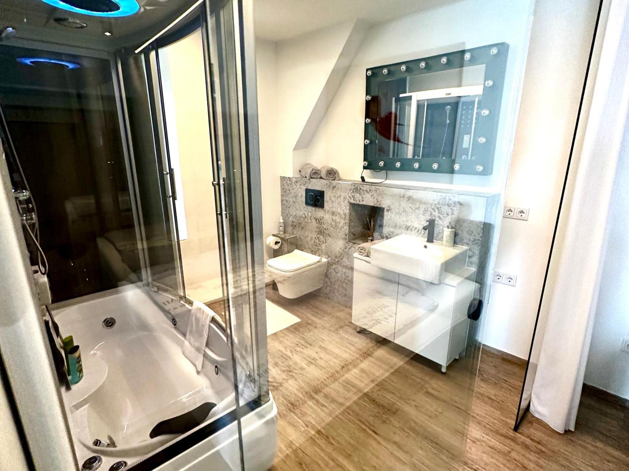 Beefree Whirlpoolsuite34-Free Parking & Fast Internet Passavia Esterno foto