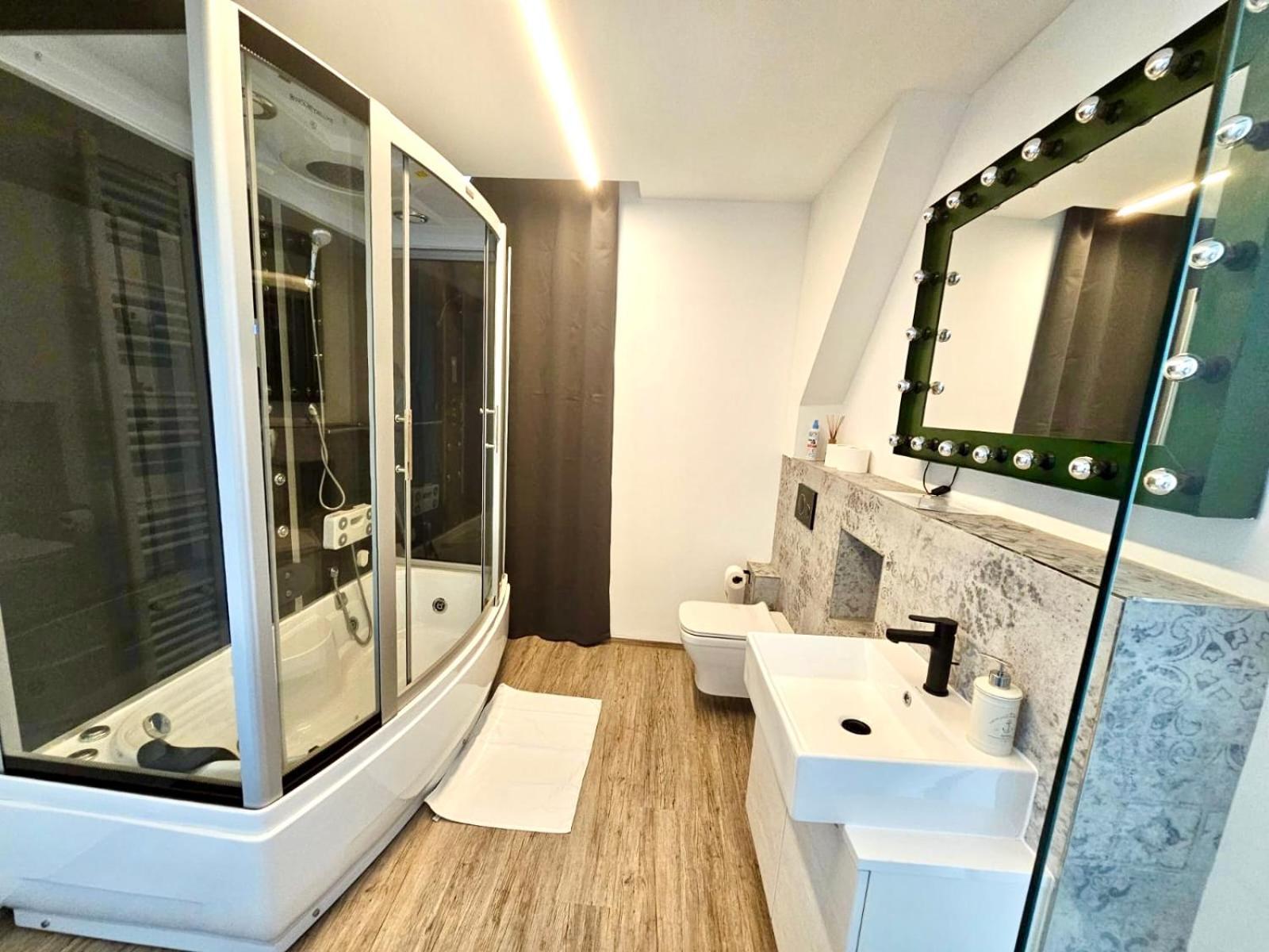 Beefree Whirlpoolsuite34-Free Parking & Fast Internet Passavia Esterno foto